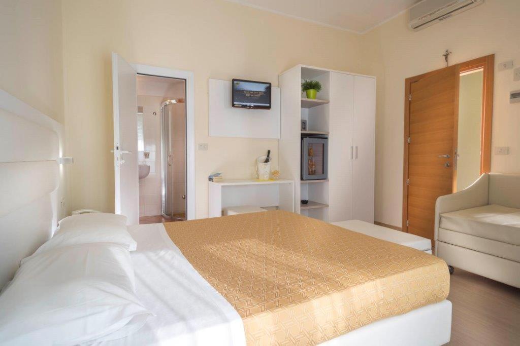 Hotel San Domingo Bellaria-Igea Marina Esterno foto